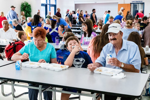 H.L. Lubker Elementary Hosts Grandparents Day
